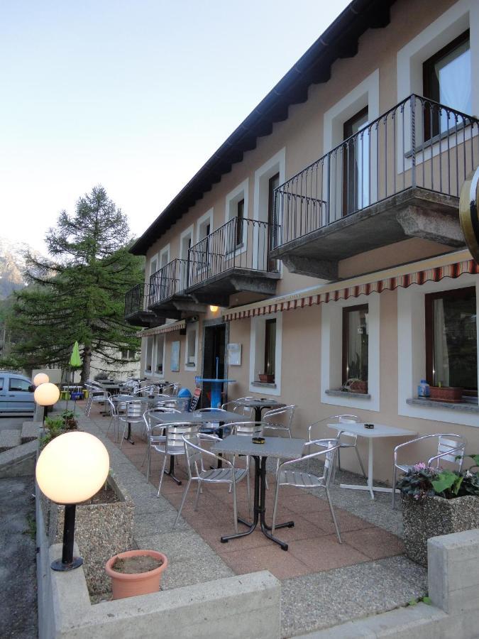 Ristorante Garni Lavizzara Hotel Sornico Екстериор снимка