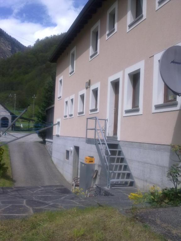 Ristorante Garni Lavizzara Hotel Sornico Екстериор снимка